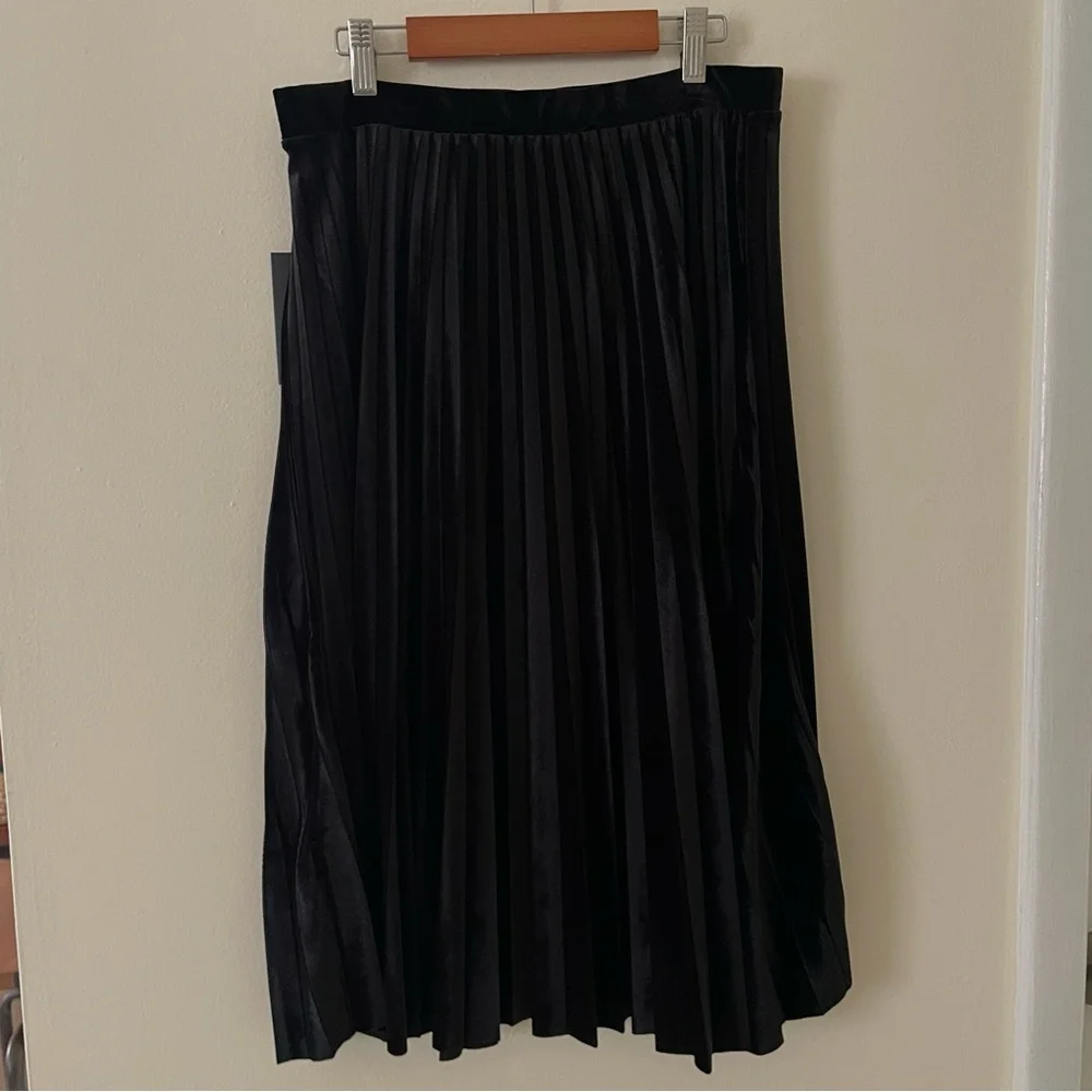 Brand New Free Press Black Velvet Skirt